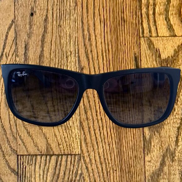 Ray Ban Justin RB4165 Black Polarized Sunglasses Made in Italy - Picture 1 of 5